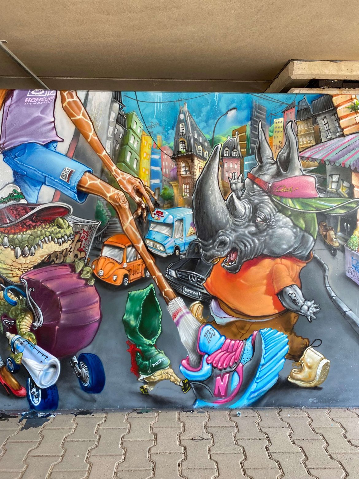 EttelBrooklyn, galerie street art en plein air à Ettebruck, organisée par la galerie 1:1 de l artiste luxembourgeois SUMO.